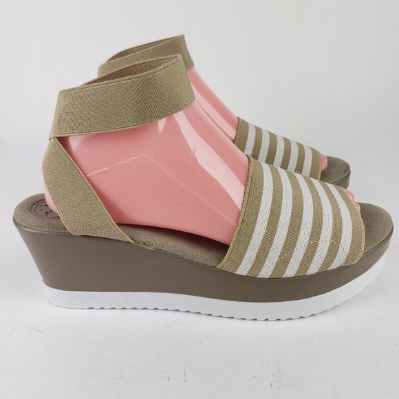 Charleston Shoe Co. Stripe Palm Wedge Sandal in Tan and White Size 10 - Picture 2 of 14